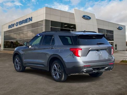 Certified 2023 Ford Explorer XLT w/ Equipment Group 202A AWD/4WD image 3
