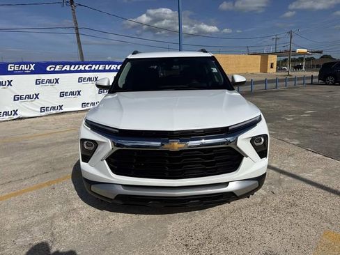 Used 2025 Chevrolet TrailBlazer LT FWD image 4