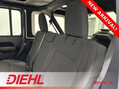 Used 2024 Jeep Wrangler Sport S image 16