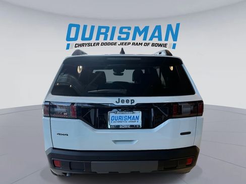 New 2026 Jeep Cherokee Overland image 3