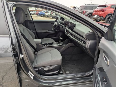 Used 2025 Kia K4 LXS image 30