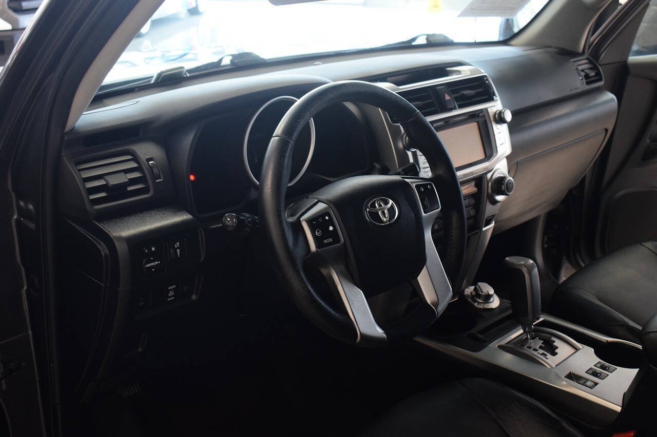 Used 2012 Toyota 4Runner Limited AWD/4WD image 19