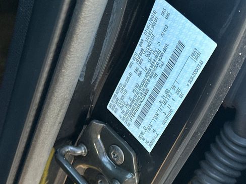 Used 2018 Ford F150 Lariat w/ Equipment Group 502A Luxury image 28