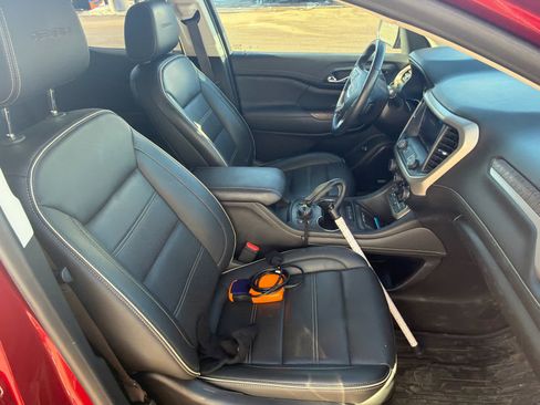 Used 2021 GMC Acadia Denali w/ Trailering Package image 9