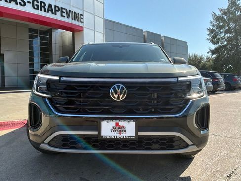 Used 2026 Volkswagen Atlas Cross Sport SE AWD/4WD image 3