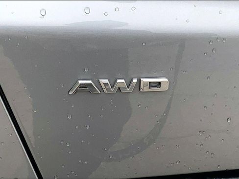 Certified 2025 Cadillac XT5 Premium Luxury w/ Technology Package AWD/4WD image 8