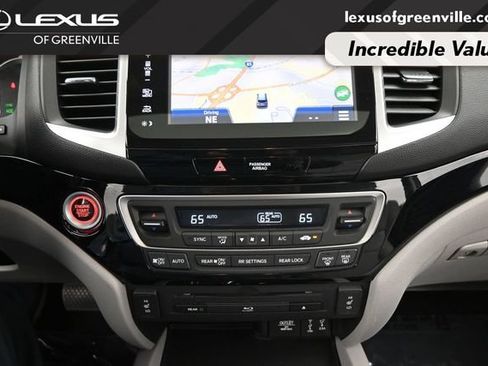 Used 2018 Honda Pilot Touring image 18