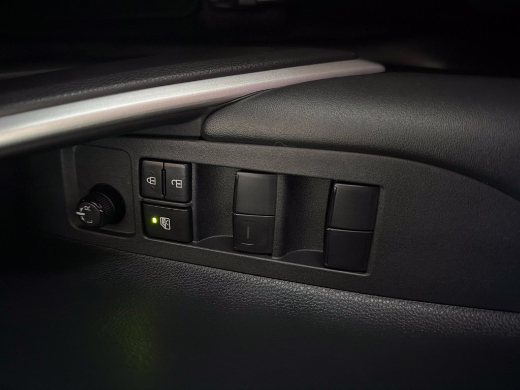 Certified 2024 Toyota Corolla Cross AWD Hybrid image 20