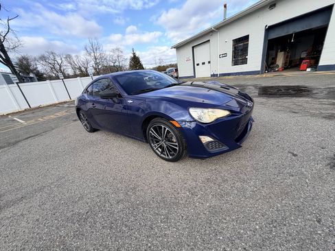 Used 2013 Scion FR-S image 6