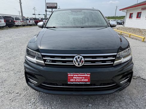 Used 2018 Volkswagen Tiguan SEL w/ R-Line Package FWD image 8