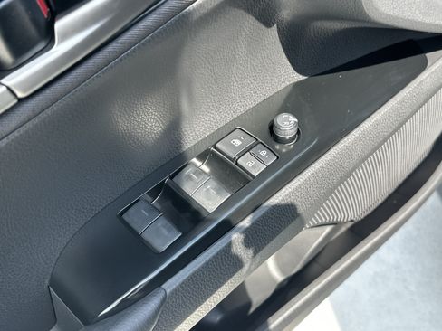 Used 2025 Toyota Camry LE w/ Convenience Package FWD image 15