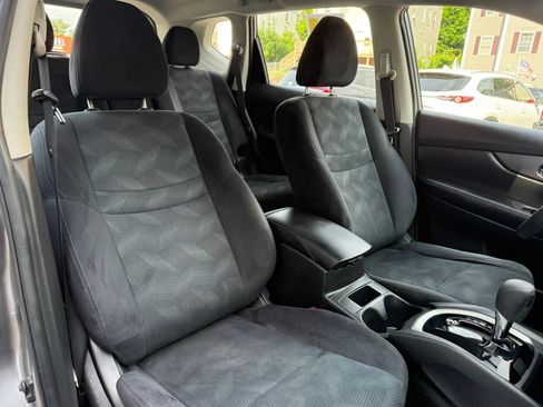Used 2016 Nissan Rogue S AWD/4WD image 13