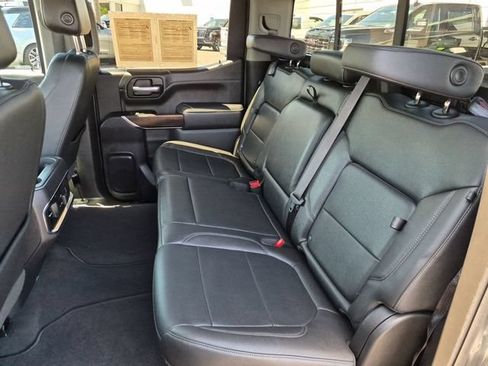 Used 2022 GMC Sierra 1500 SLT w/ SLT Premium Plus Package RWD image 26