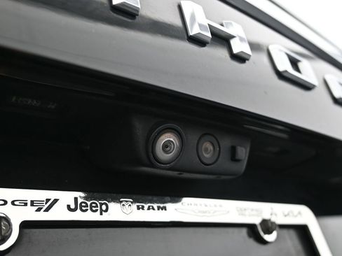 Used 2021 Chevrolet Tahoe Premier w/ Premium Package image 43