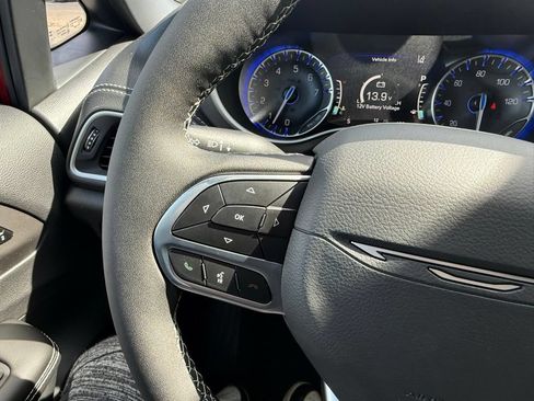 New 2027 Chrysler Pacifica Select w/ Family Tech Group FWD image 18