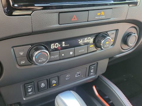 Used 2022 Nissan Frontier PRO-4X AWD/4WD image 26