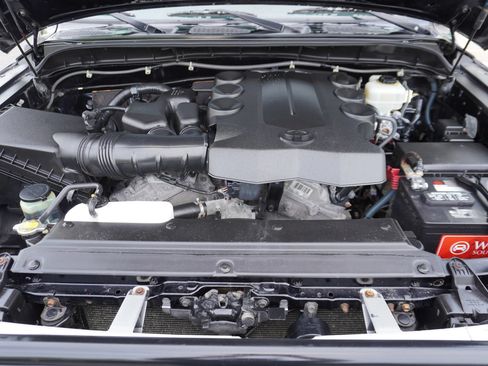 Used 2010 Toyota FJ Cruiser 4WD image 27