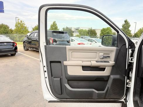 Used 2012 RAM 1500 Classic SLT RWD image 15