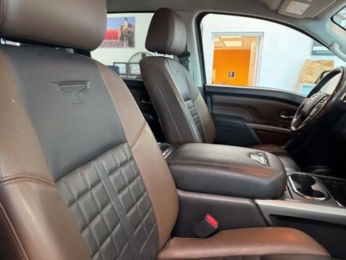 Used 2018 Nissan Titan Platinum Reserve w/ Platinum Utility Package AWD/4WD image 28