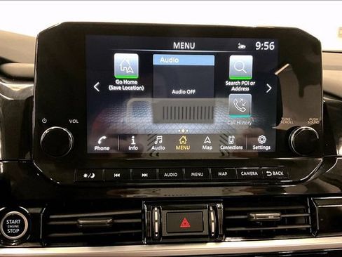 Used 2024 Nissan Pathfinder Platinum AWD/4WD image 7