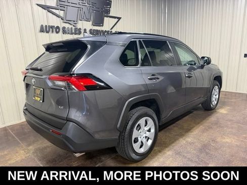 Used 2021 Toyota RAV4 LE FWD image 8