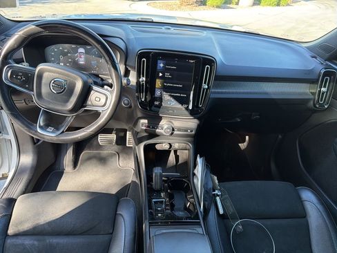 Used 2020 Volvo XC40 T5 R-Design w/ Protection Package AWD/4WD image 8