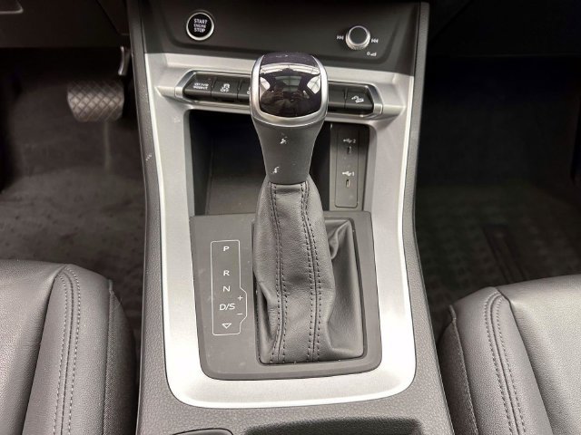 Used 2023 Audi Q3 2.0T Premium w/ Convenience Package AWD/4WD image 27