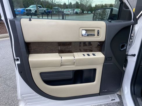 Used 2018 Ford Flex Limited w/ Equipment Group 301A image 18