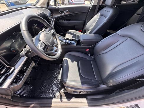 Used 2023 Kia Sportage EX w/ EX Premium Package AWD/4WD image 17