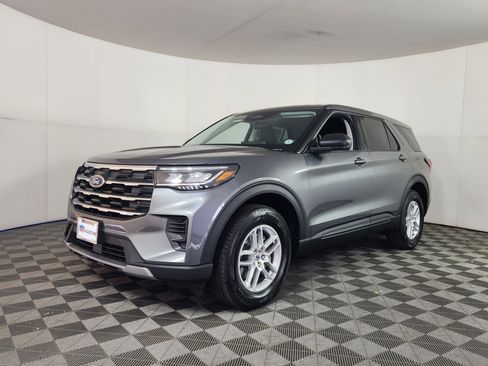 New 2026 Ford Explorer Active image 3