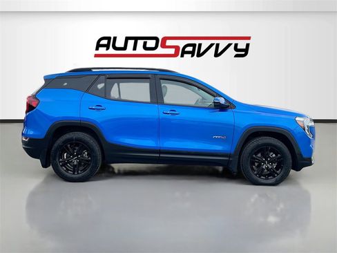 Used 2024 GMC Terrain AT4 w/ Infotainment Package II image 8