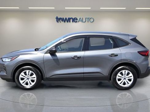 Used 2023 Ford Escape AWD image 4