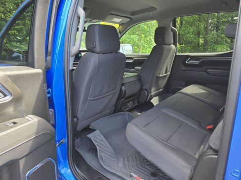 Used 2025 Chevrolet Silverado 1500 LT AWD/4WD image 24