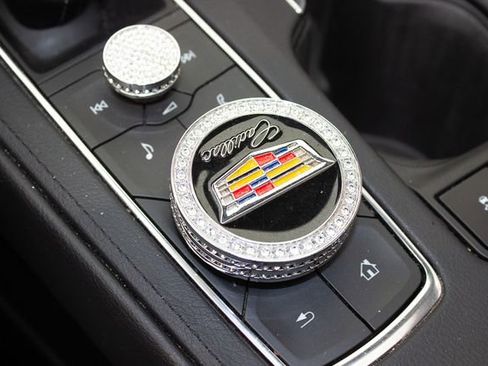 Used 2023 Cadillac XT4 Luxury w/ Cold Weather Package image 34