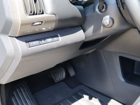 Used 2024 Nissan Pathfinder Platinum w/ Lighting Package (N92) FWD image 26