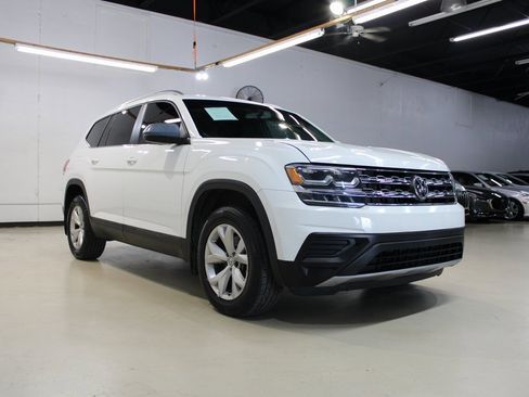 Used 2018 Volkswagen Atlas Launch Edition image 2