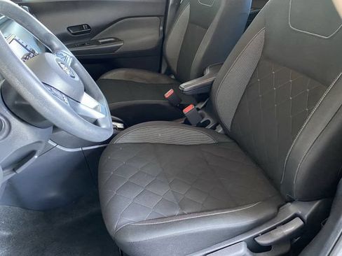 Used 2020 Nissan Kicks S FWD image 17