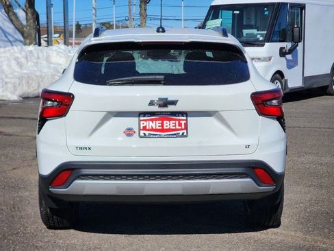 New 2026 Chevrolet Trax LT w/ Driver Confidence Package image 8