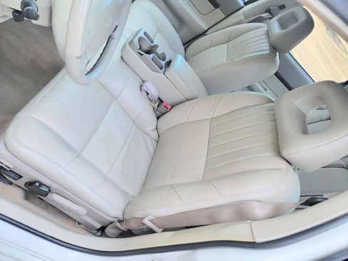 Used 2002 Chevrolet Impala LS w/ Seating Comfort Pkg FWD image 7