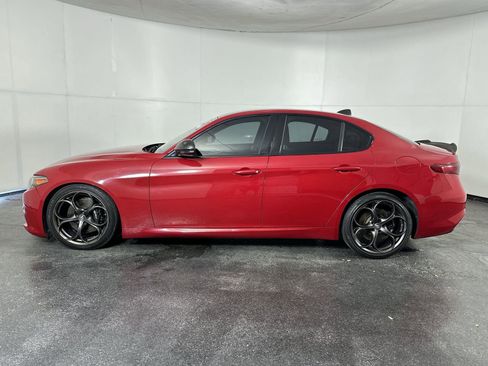Used 2019 Alfa Romeo Giulia Ti Sport w/ Quick Order Package 22U Sport image 5
