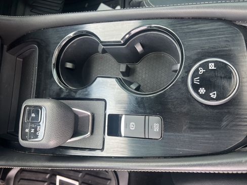 Used 2021 Nissan Rogue SL w/ Premium Package image 19