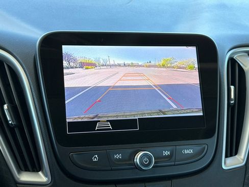 Used 2025 Chevrolet Malibu RS FWD image 28