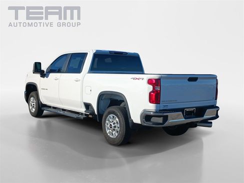 Used 2024 Chevrolet Silverado 2500 LT image 5