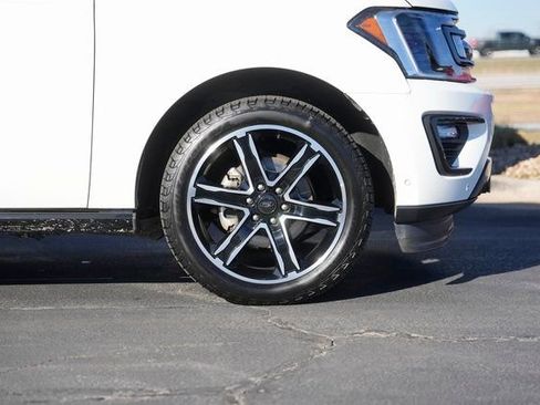 Certified 2020 Ford Expedition Max Limited w/ Equipment Group 303A image 4