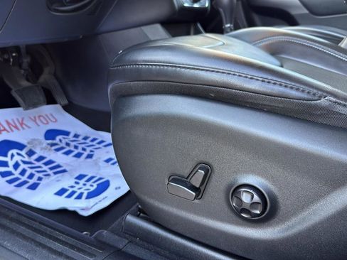 Used 2020 Jeep Cherokee Latitude Plus image 11