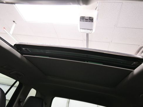 Used 2019 Volkswagen Atlas SE w/ Panoramic Sunroof Package image 20