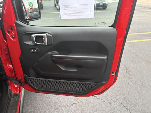 Used 2021 Jeep Wrangler Sport w/ Technology Group image 11