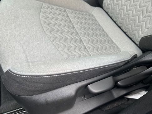 Certified 2024 Chevrolet Equinox LS image 24