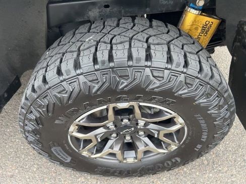Certified 2023 Chevrolet Colorado ZR2 w/ ZR2 Convenience Package III AWD/4WD image 12