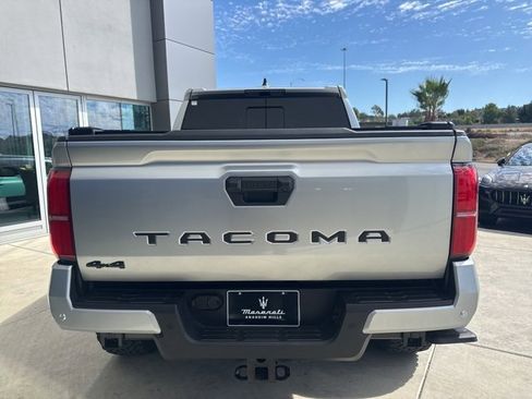 Used 2025 Toyota Tacoma TRD Off-Road image 6